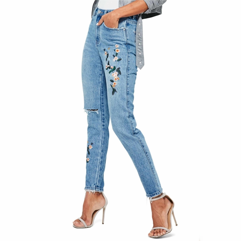 Missguided Riot Ripped High Rise Mom Jeans 4 - Picture 3 of 12